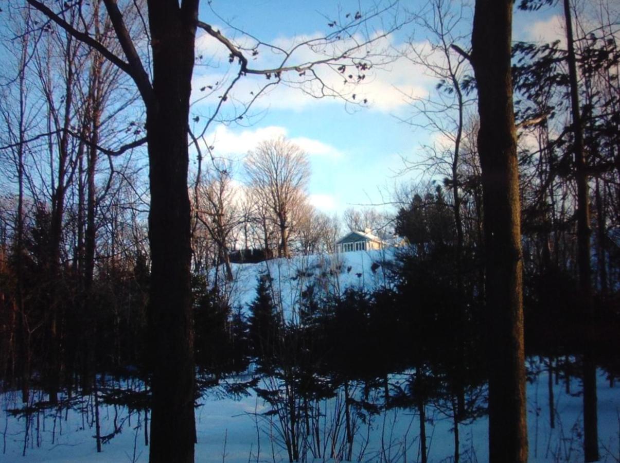 Les Saisons Du Fleuve Bed & Breakfast Lotbiniere Eksteriør bilde