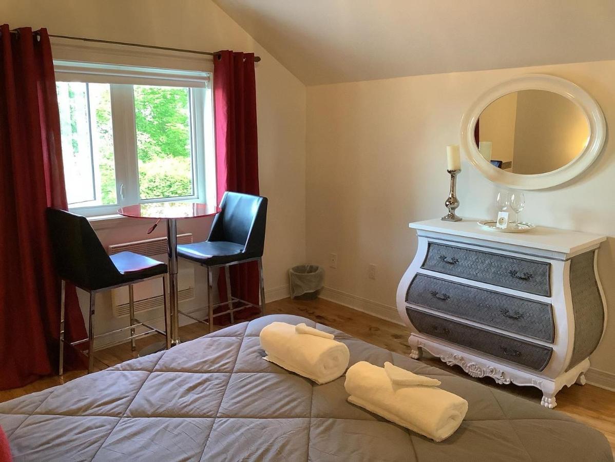Les Saisons Du Fleuve Bed & Breakfast Lotbiniere Eksteriør bilde