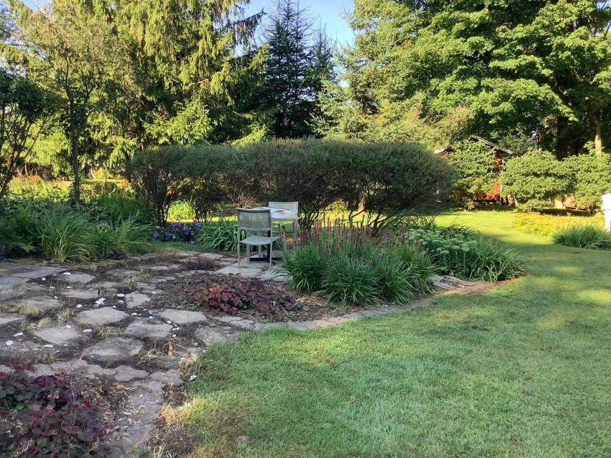 Les Saisons Du Fleuve Bed & Breakfast Lotbiniere Eksteriør bilde
