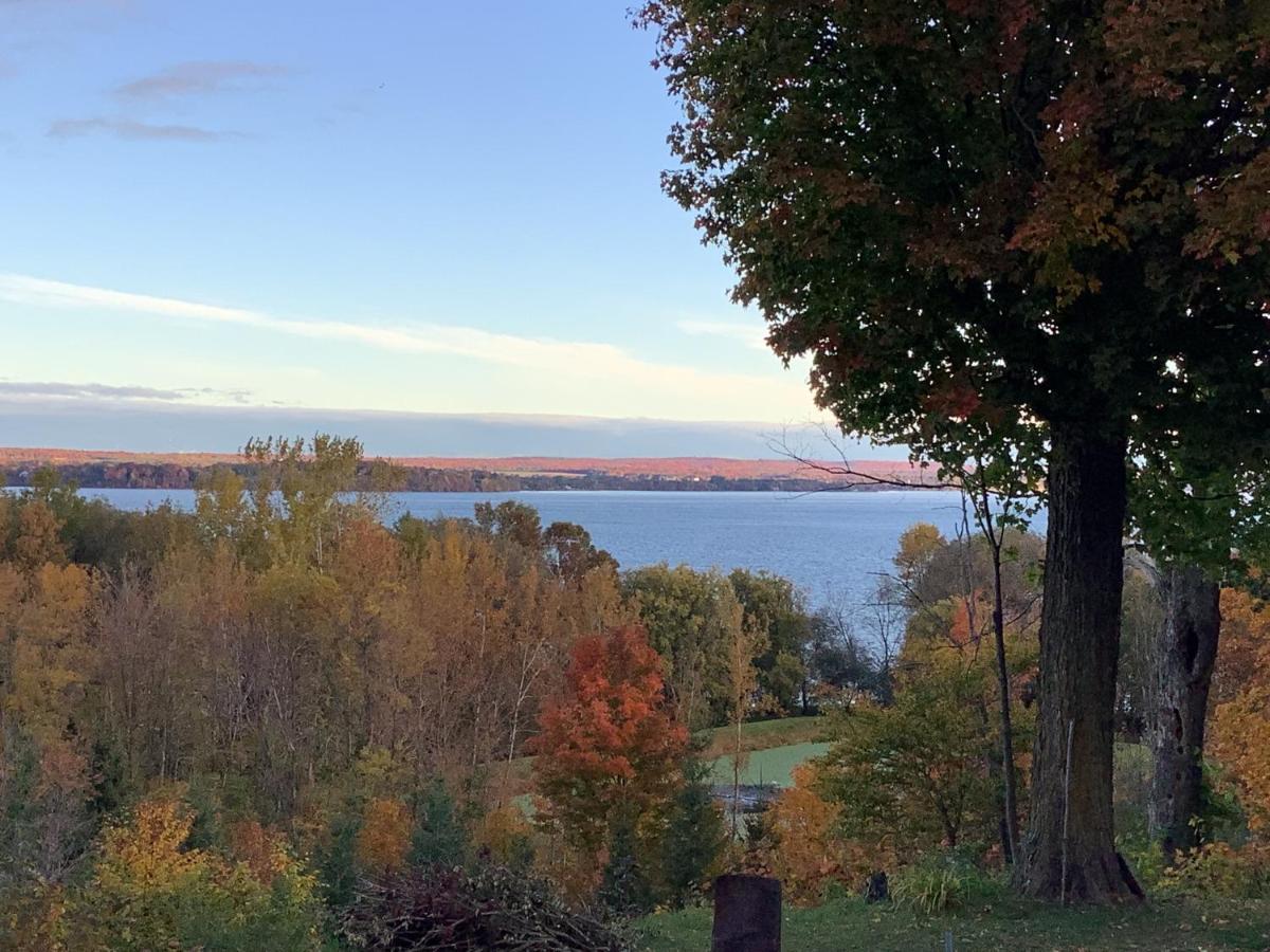Les Saisons Du Fleuve Bed & Breakfast Lotbiniere Eksteriør bilde