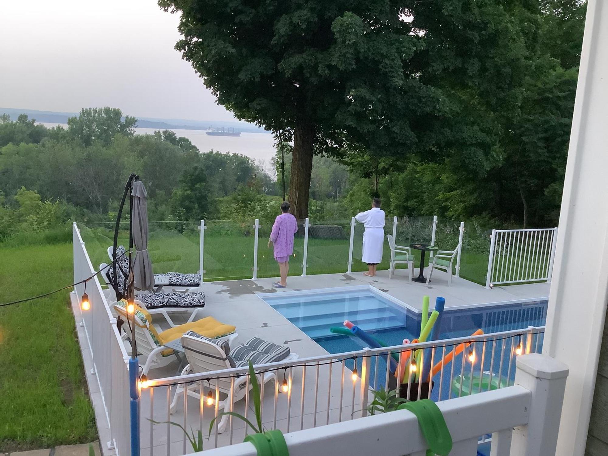 Les Saisons Du Fleuve Bed & Breakfast Lotbiniere Eksteriør bilde