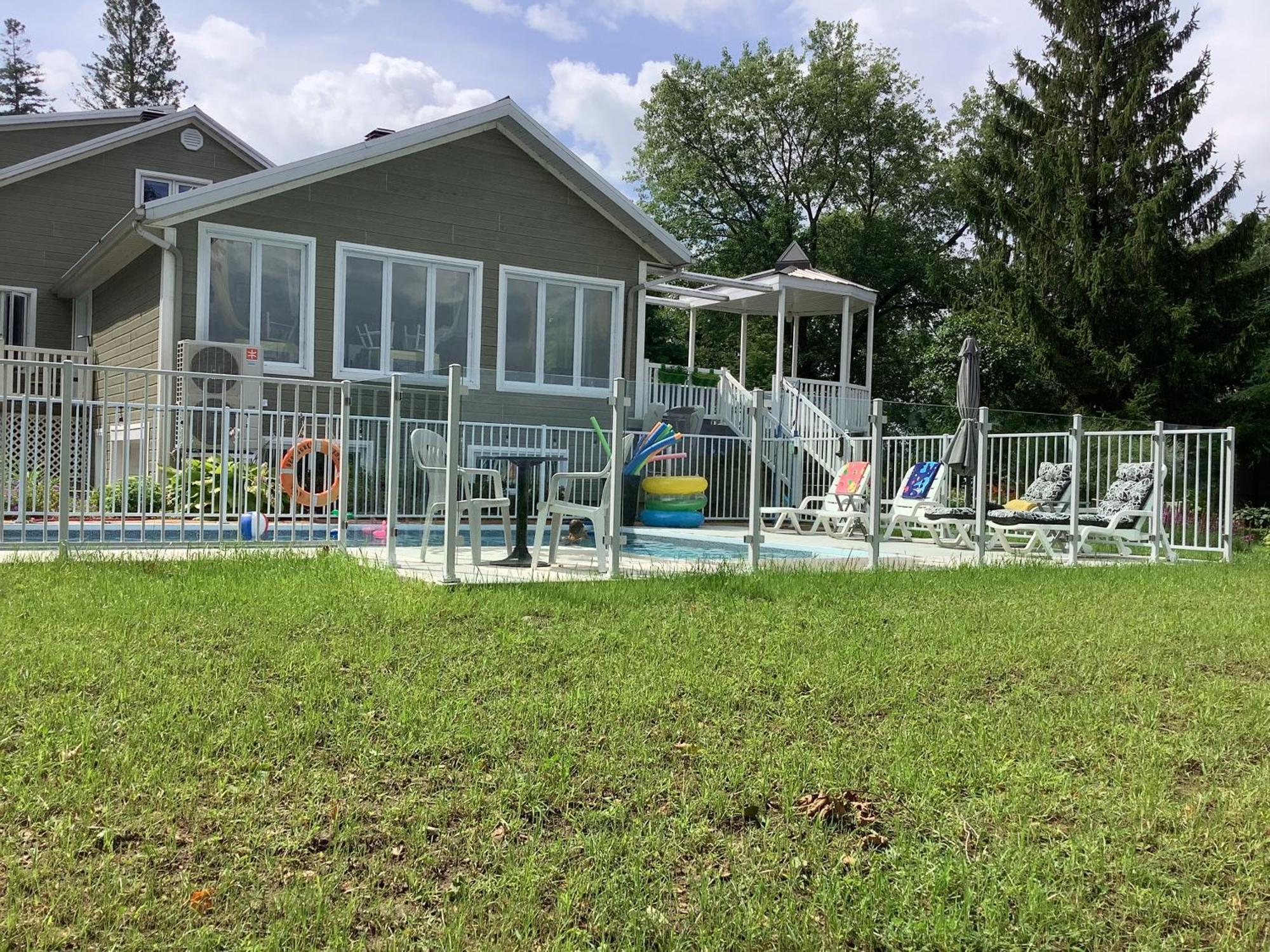 Les Saisons Du Fleuve Bed & Breakfast Lotbiniere Eksteriør bilde